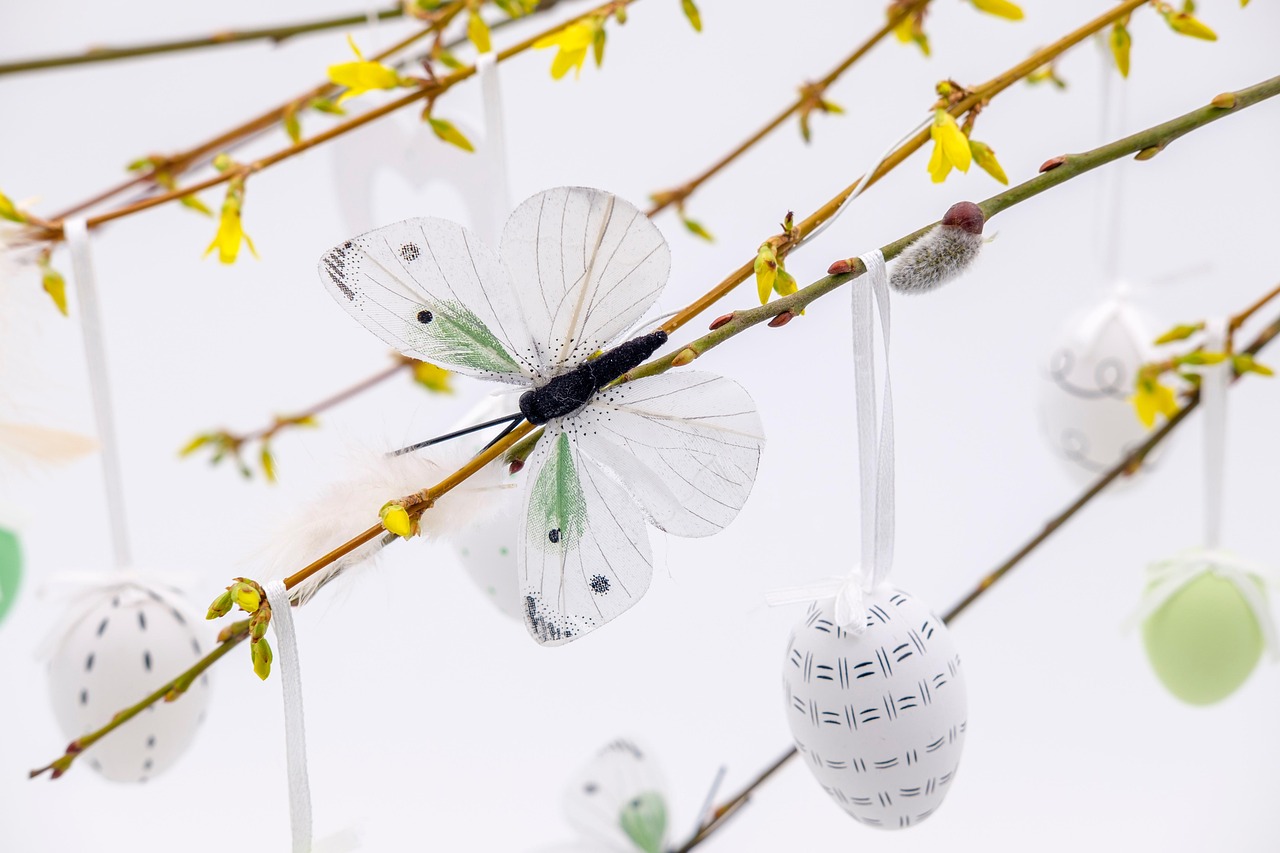 Seasonal Simplicity: Decorating With What Nature Provides